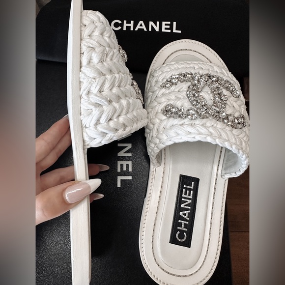 Chanel CC Spotlight White with Crystal Rafia Mules Sandals 37 - Picture 4 of 9